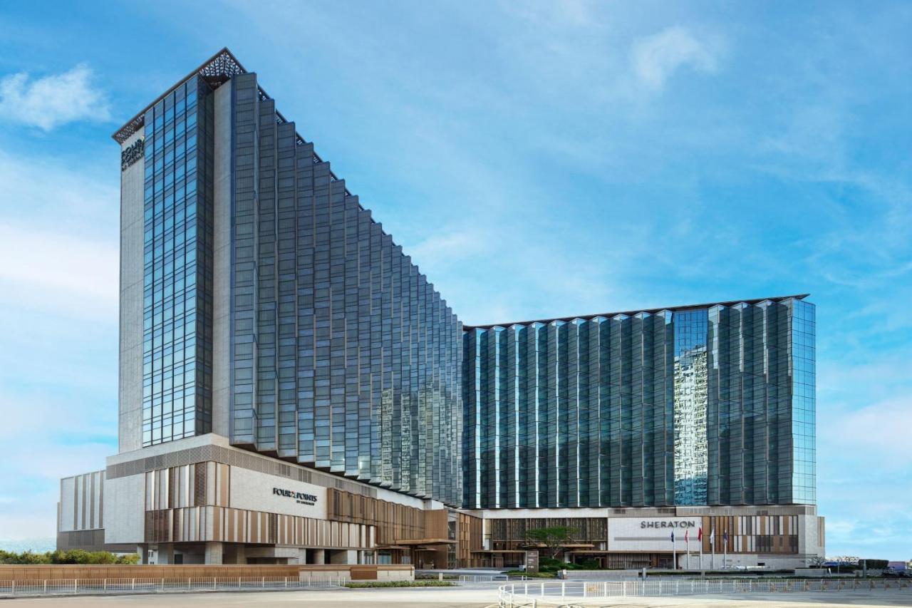 Four Points By Sheraton Hong Kong, Tung Chung โรงแรม 4*