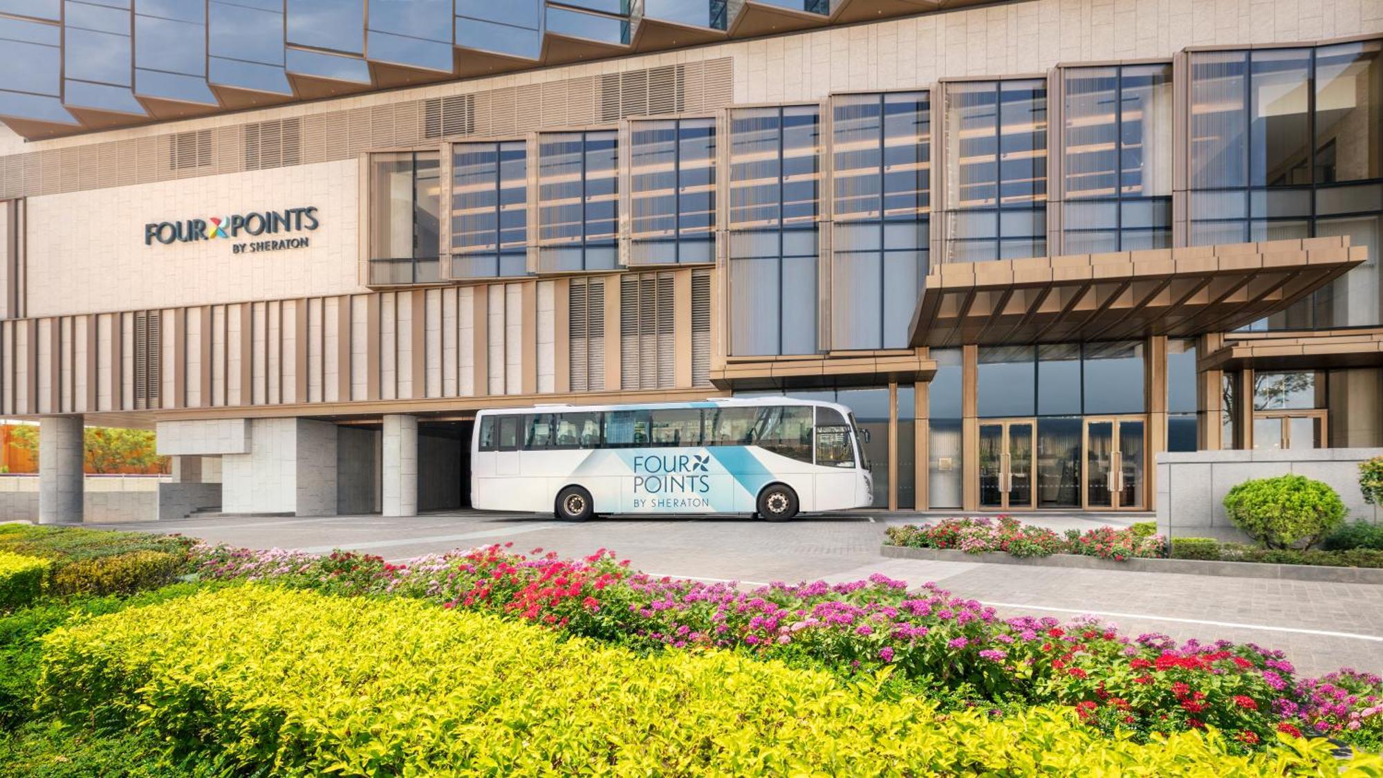 Four Points By Sheraton Hong Kong, Tung Chung ホテル 4*